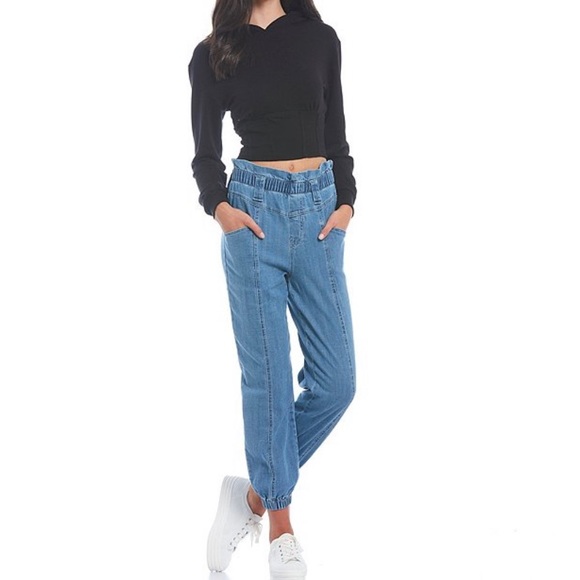 Frayed Jogger Jeans - Picture 1 of 9